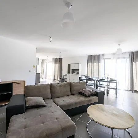 Les Deux Mers サント・マキシム