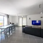 Les Deux Mers Apartment *